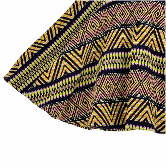 Full Circle Skirt in Bold Colors and Geometric Print - Picture 4 of 14